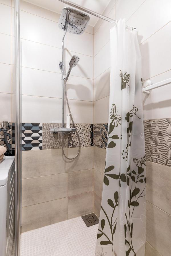 Apartment Charming 1br In Superb Location, Free Parking & Wi-fi *
